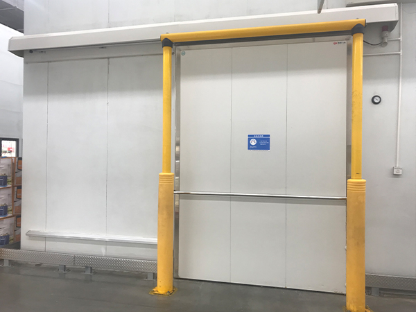 How to install a cold storage sliding door
